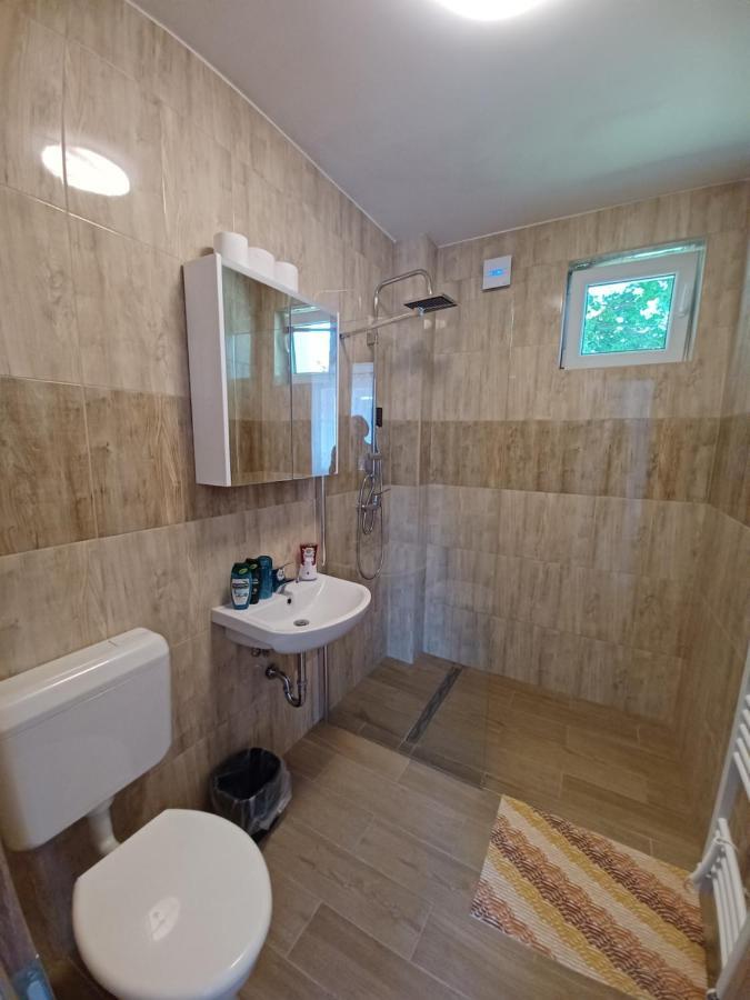 Fazekas Vendeghaz Hotel Balatonkeresztur Luaran gambar