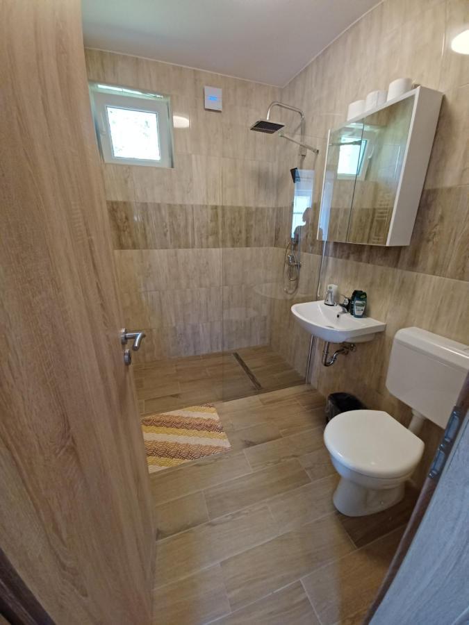 Fazekas Vendeghaz Hotel Balatonkeresztur Luaran gambar