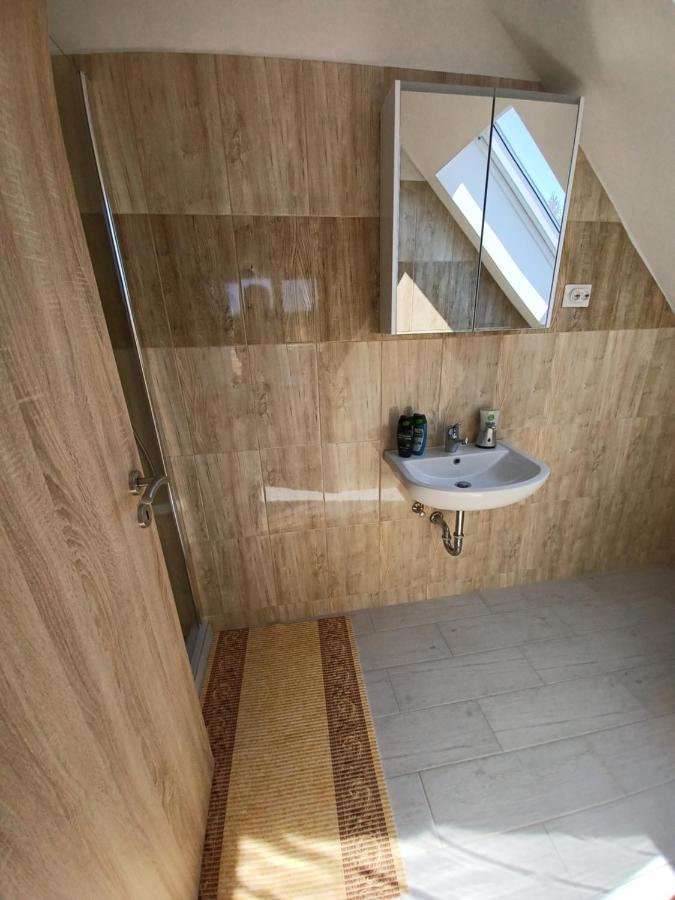 Fazekas Vendeghaz Hotel Balatonkeresztur Luaran gambar