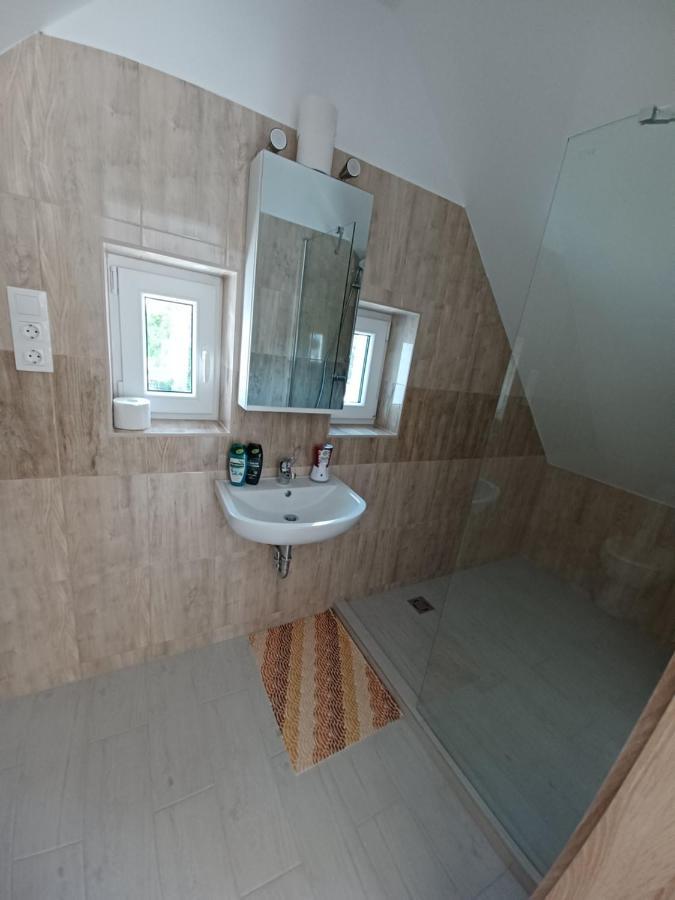 Fazekas Vendeghaz Hotel Balatonkeresztur Luaran gambar